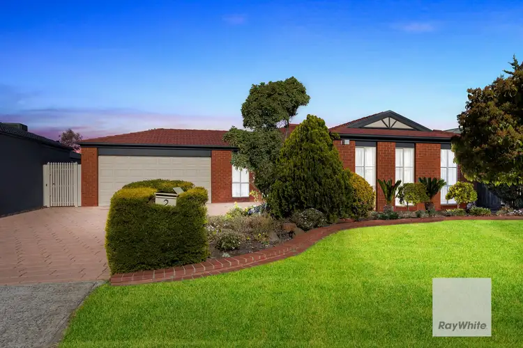 2 Perret Walk, Sydenham VIC 3037