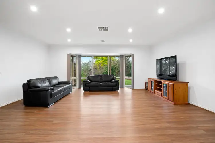 Fourth view of Homely house listing, 2 Wagtail Court, Langwarrin VIC 3910