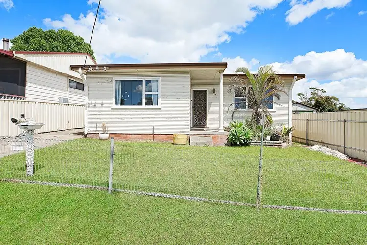 17 Irving Street, Edgeworth NSW 2285