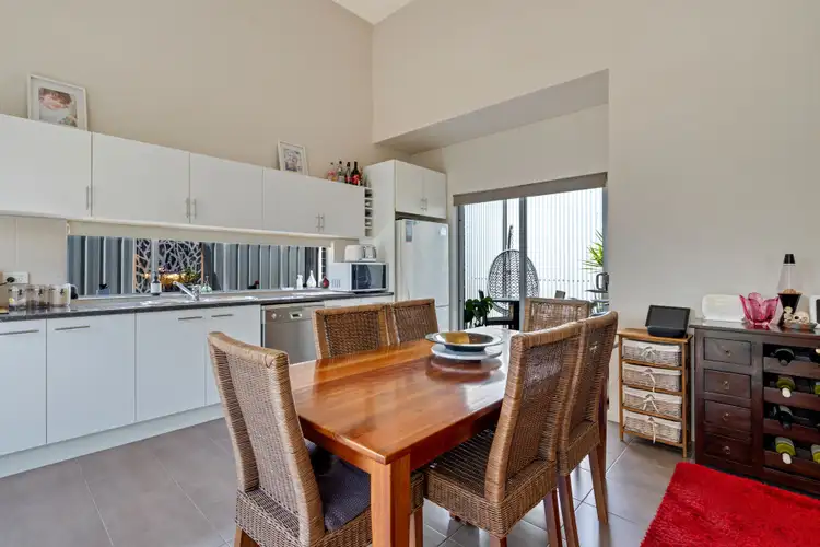 Sixth view of Homely house listing, 4 Bird Close, Craigieburn VIC 3064