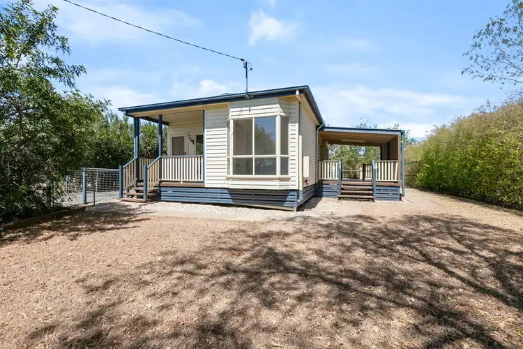 10 Bailey Street, Capella QLD 4723
