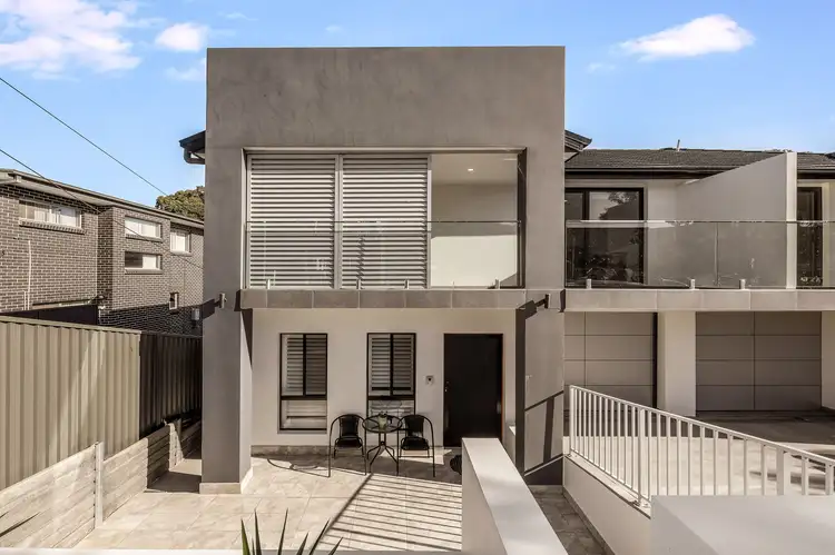 12A Lee Street