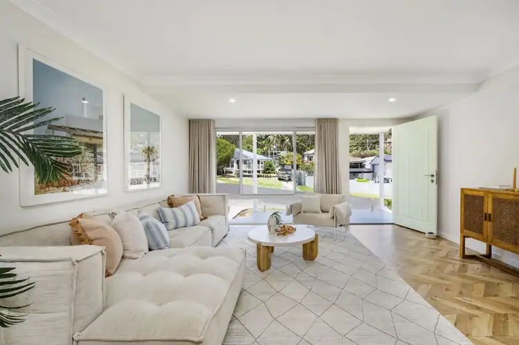 Second view of Homely house listing, 5 Deborah Street, Saratoga NSW 2251