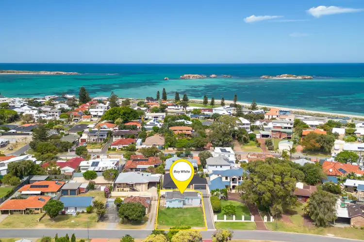 33 Fourth Avenue, Shoalwater WA 6169