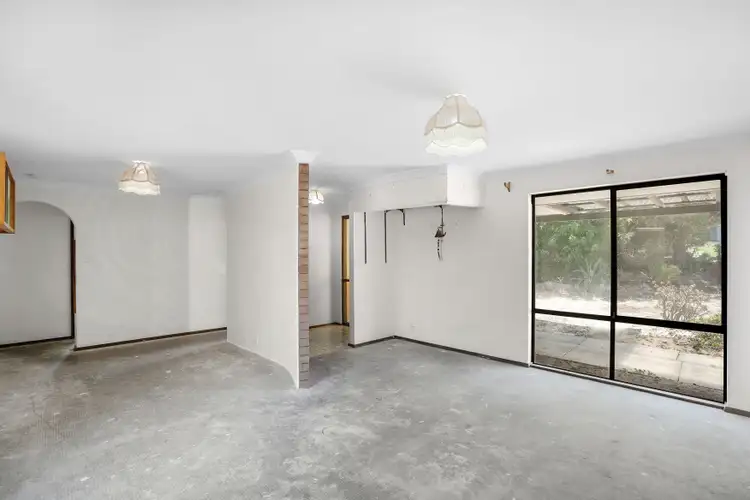 Sixth view of Homely house listing, 10 Eclipse Crescent, Kallaroo WA 6025