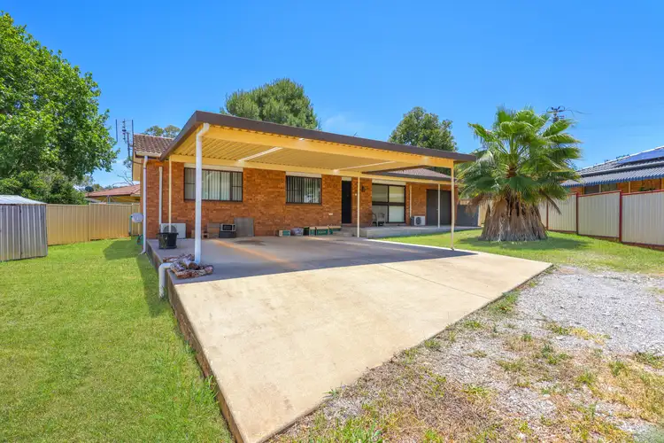 16 Joseph Brown Place, Tamworth NSW 2340