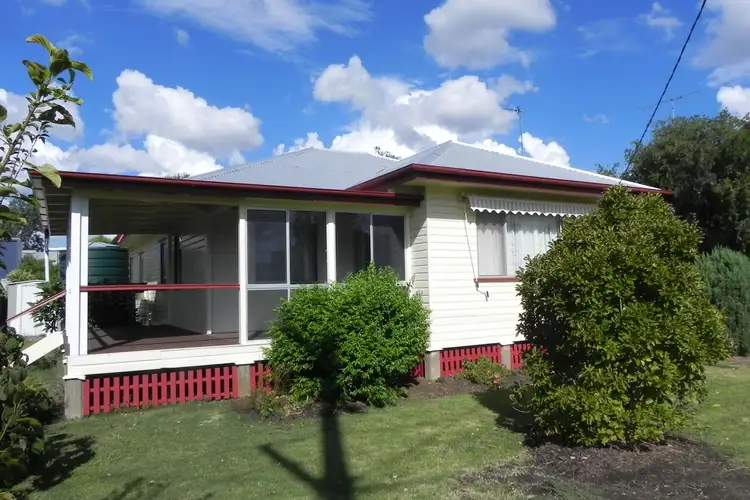6 Briggs Street, Pittsworth QLD 4356