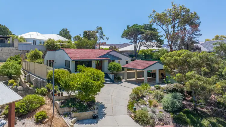 9 Dempster Place, Sorrento WA 6020