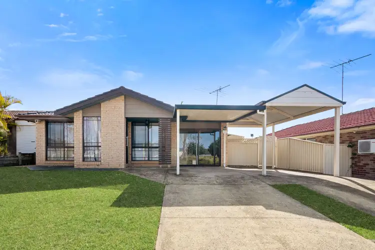 18 Elliot Place, St Helens Park NSW 2560