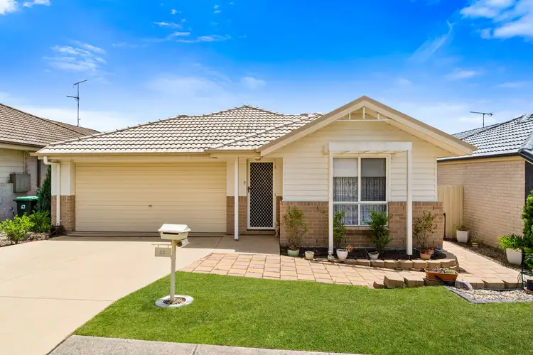 12 Greenfield Crescent, Elderslie NSW 2570