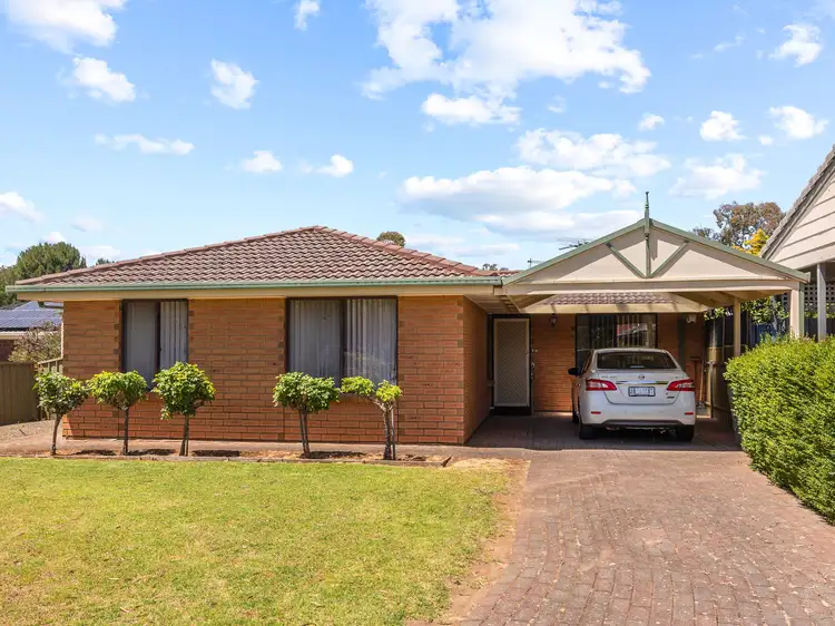 7 Coonawarra Close, Woodcroft SA 5162