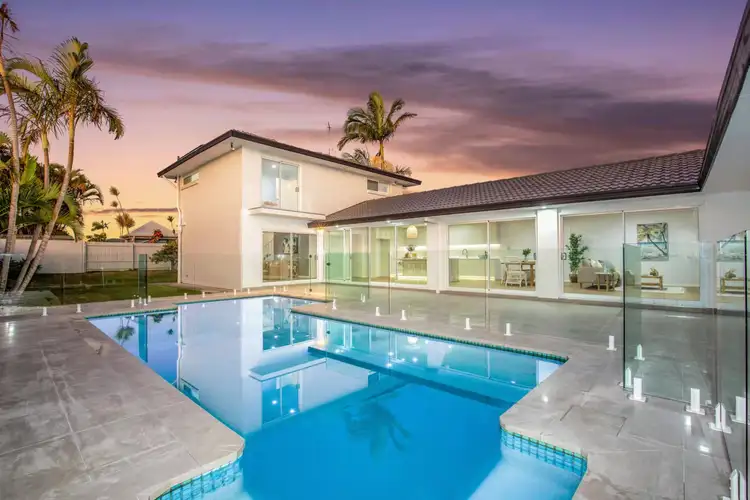 17 Forster Avenue, Sorrento QLD 4217