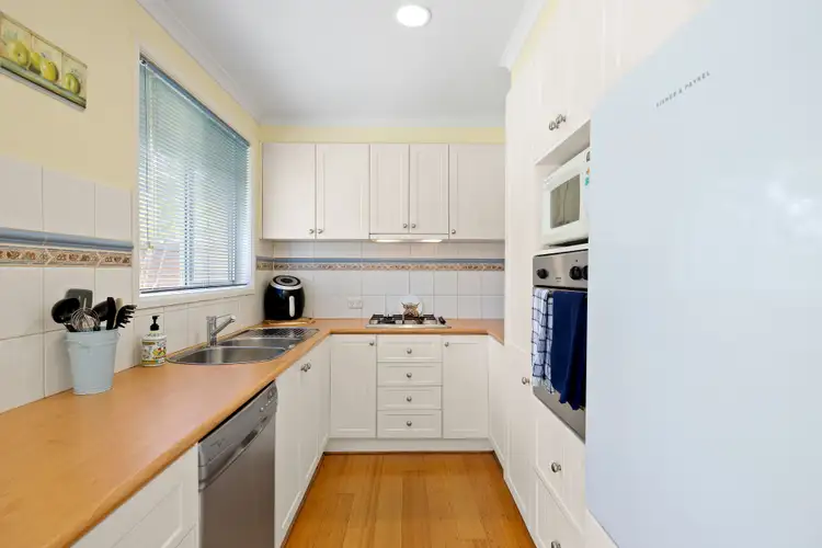 Sixth view of Homely house listing, 8 Carmen Court, Ringwood VIC 3134
