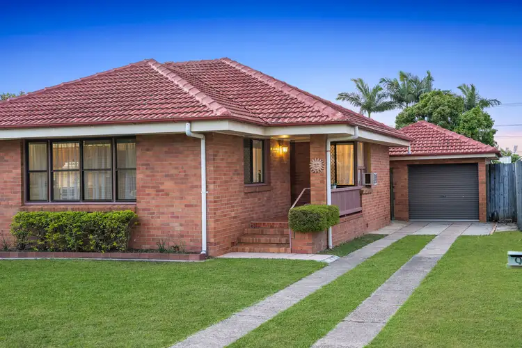 9 Jacaranda Avenue, Redcliffe QLD 4020