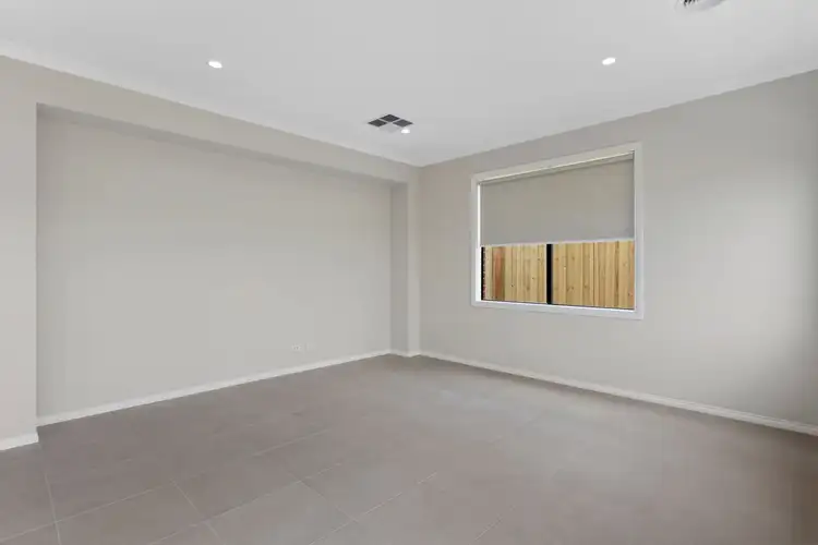 Fifth view of Homely house listing, 31 Shell Close, Clyde North VIC 3978