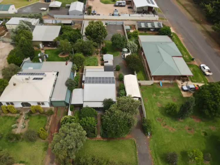 28 Zara Street, Goolgowi NSW 2652