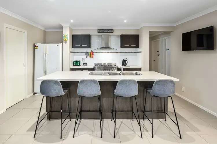 Second view of Homely house listing, 2 Monty Court, Rosebud VIC 3939
