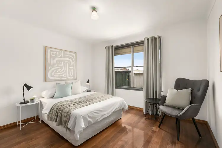 Fifth view of Homely house listing, 33 Flynn Crescent, Coolaroo VIC 3048