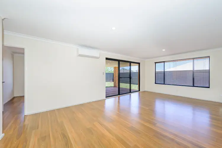 Fifth view of Homely house listing, 9 Ballybofey Loop, Bullsbrook WA 6084