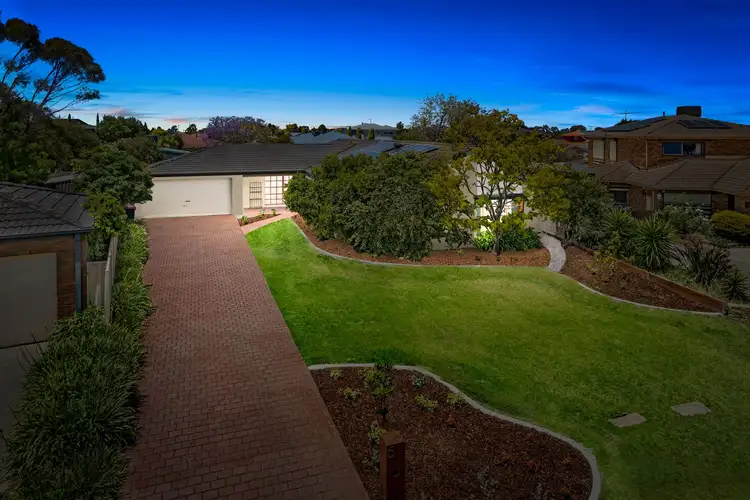 5 Moss Close, Hoppers Crossing VIC 3029