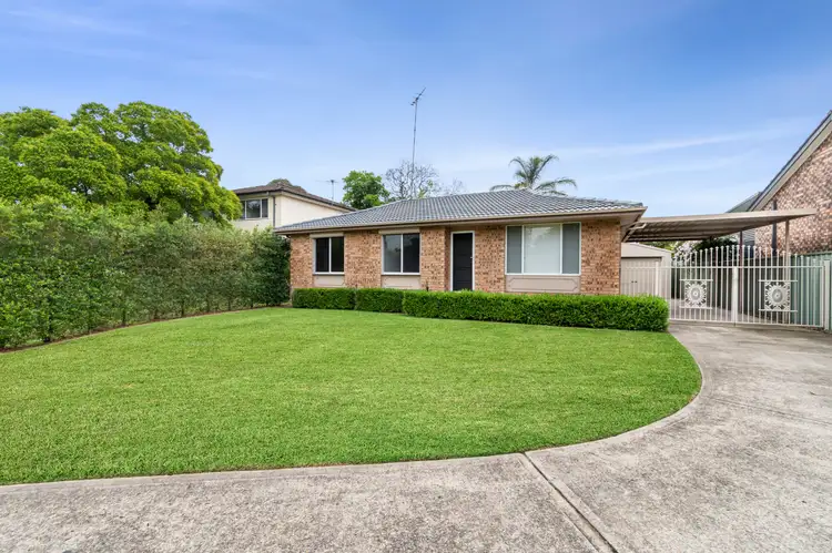 8 Phillip Place, Mcgraths Hill NSW 2756
