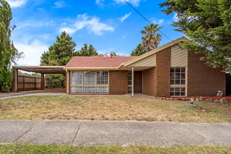 Second view of Homely house listing, 2 Banbury Crescent, Craigieburn VIC 3064