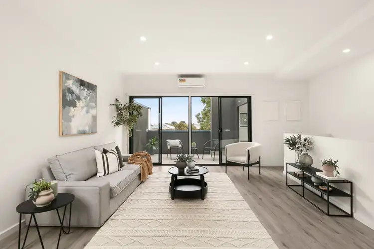 Main view of Homely townhouse listing, 1/900 Pascoe Vale Road, Glenroy VIC 3046
