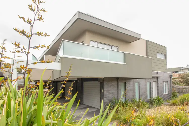 Main view of Homely townhouse listing, 2/3 Gladstone Parade, Glenroy VIC 3046