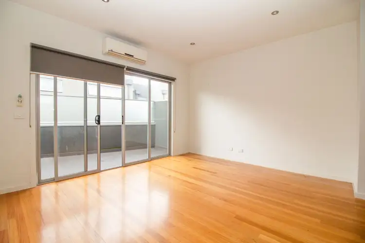 Third view of Homely townhouse listing, 2/3 Gladstone Parade, Glenroy VIC 3046