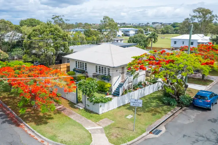8 Brook Street, Hendra QLD 4011
