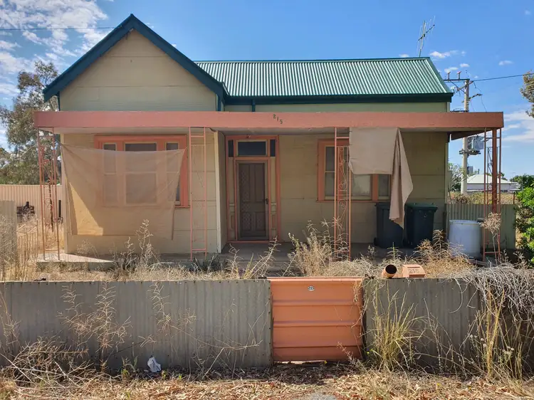215 Eyre Street, Broken Hill NSW 2880
