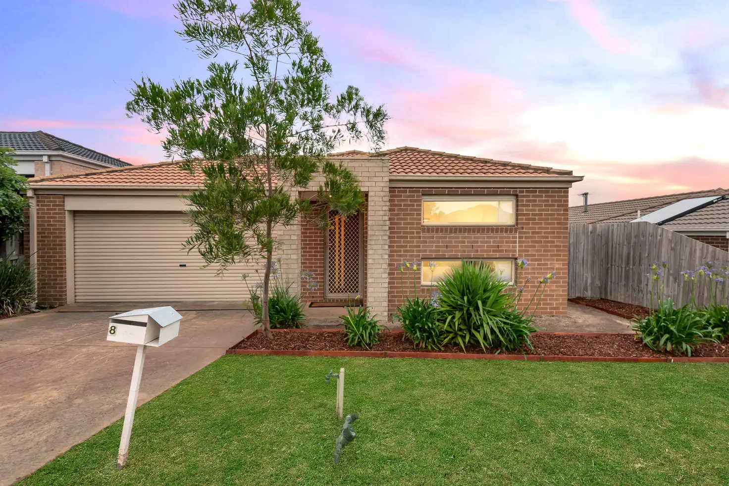 Main view of Homely house listing, 8 Alapont Close, Pakenham VIC 3810