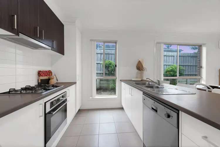Second view of Homely house listing, 8 Alapont Close, Pakenham VIC 3810