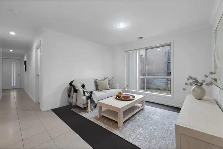 Sixth view of Homely house listing, 8 Alapont Close, Pakenham VIC 3810