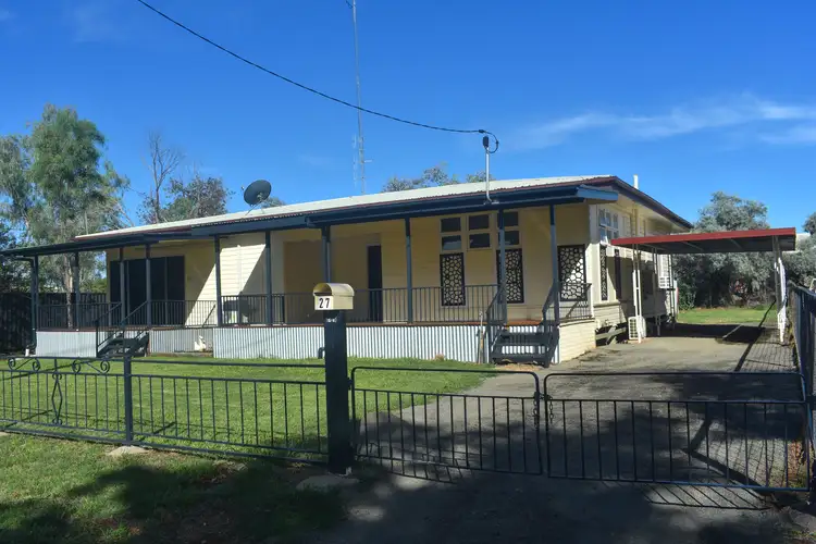 27 Coronation Drive, Blackall QLD 4472