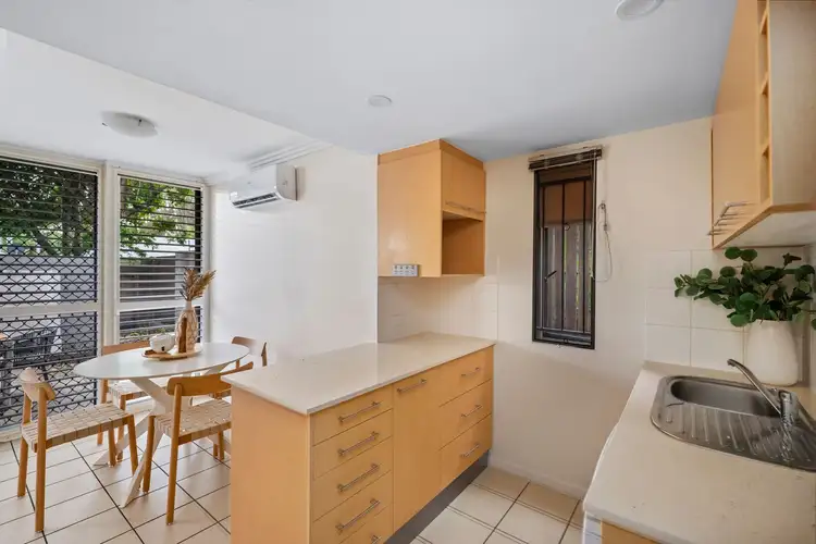 Fourth view of Homely townhouse listing, 2/127 Ekibin Road, Annerley QLD 4103