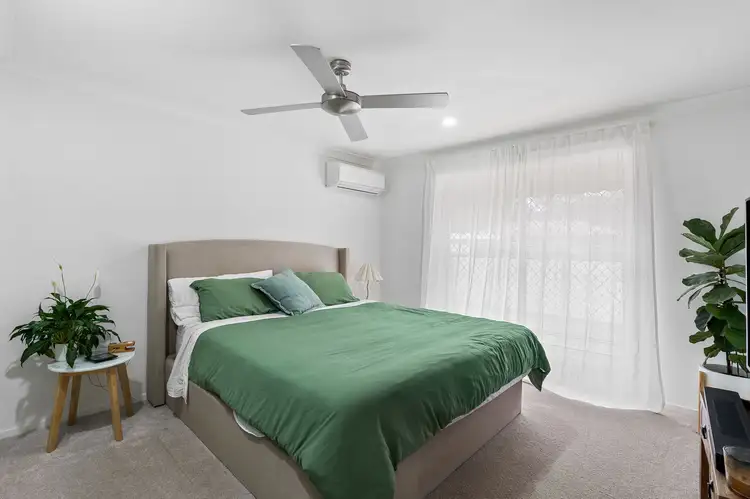 4 Cooyar Street