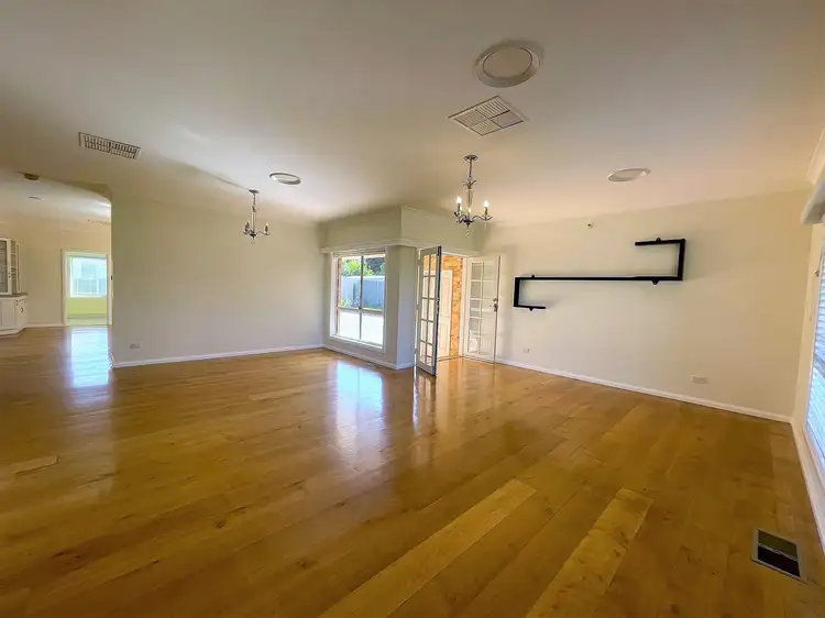 Sixth view of Homely house listing, 5 North Grove Drive, Griffith NSW 2680