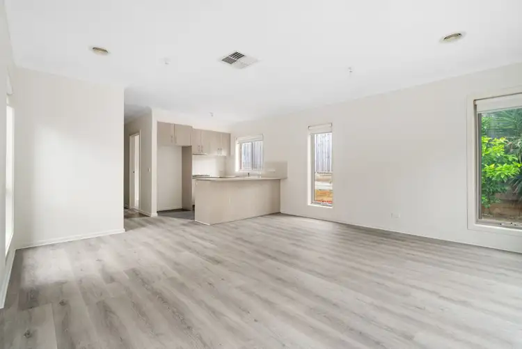 Fifth view of Homely house listing, 9/11-15 Silverdale Drive, Darley VIC 3340