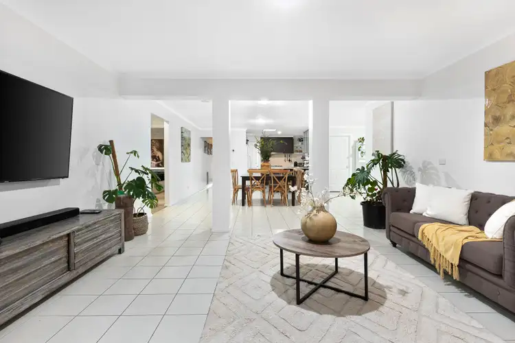 8 Castlereagh Street, Carrum Downs VIC 3201