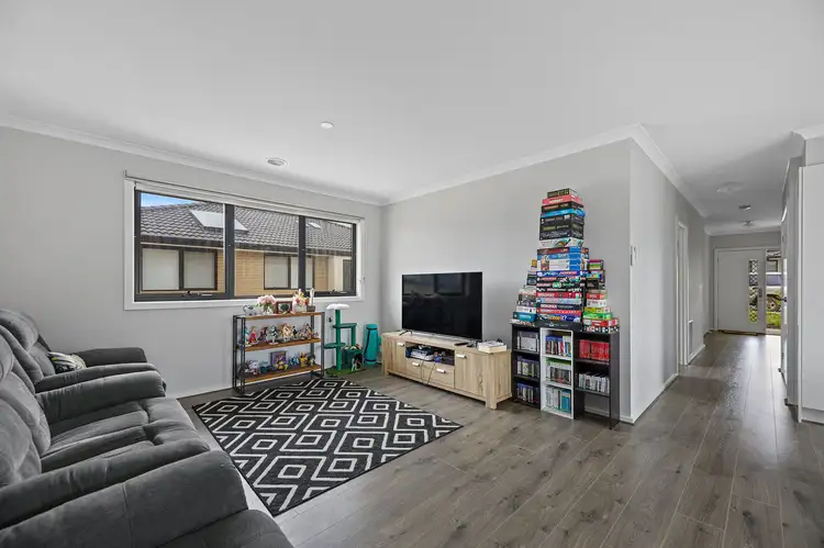 Fifth view of Homely unit listing, 1/12 McKindlay Street, Drouin VIC 3818