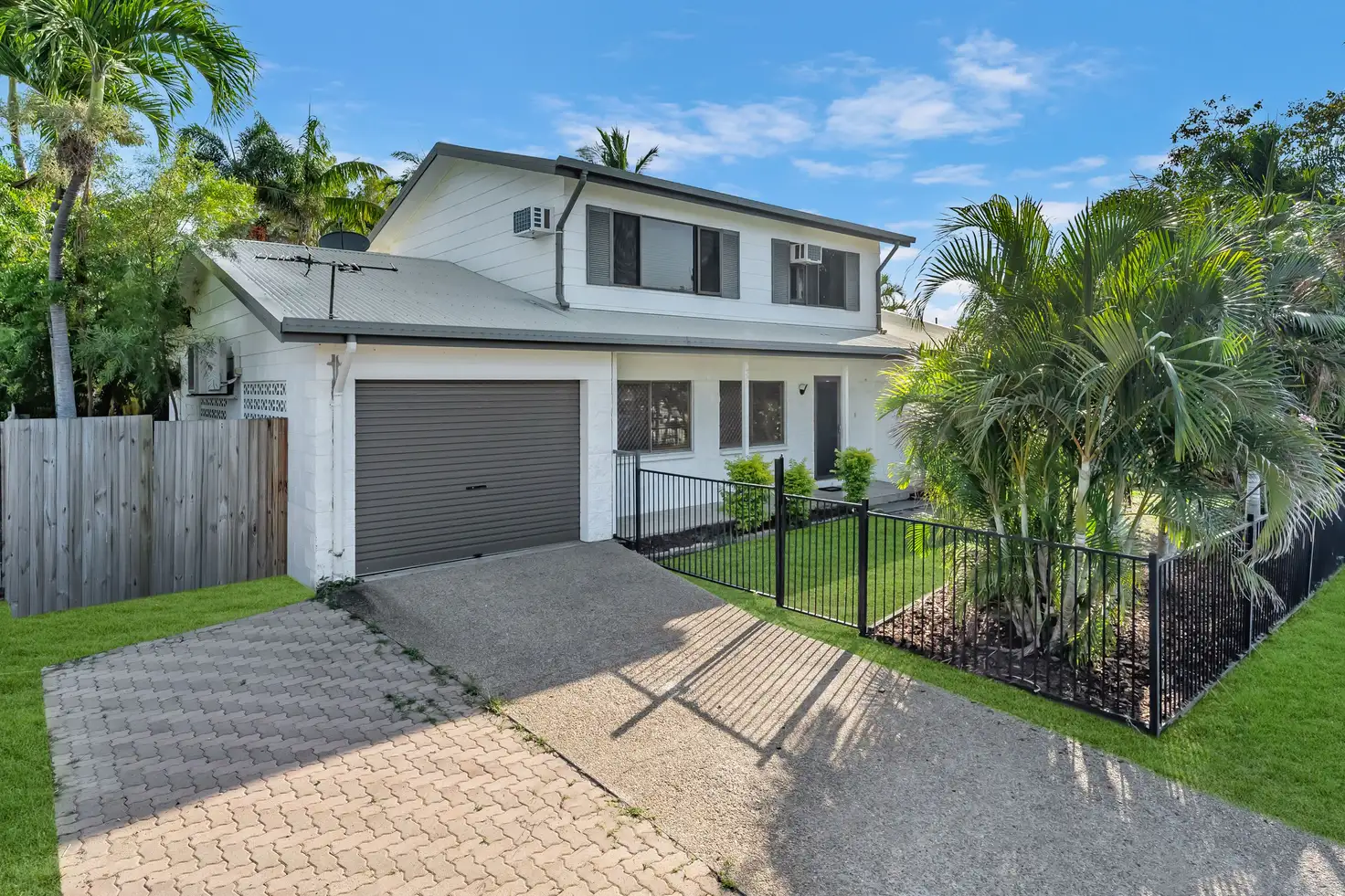 Main view of Homely house listing, 10 Canterbury Road, Kirwan QLD 4817