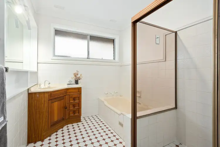 Fifth view of Homely house listing, 18 Loch Carron Avenue, Farmborough Heights NSW 2526