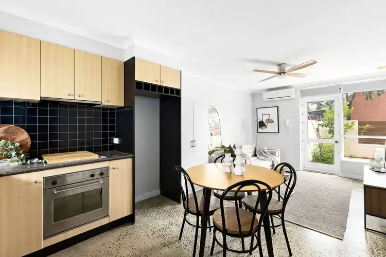 2/55 Wellington Street, Flemington VIC 3031