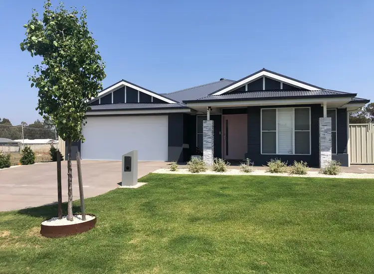 Main view of Homely house listing, 7 Molonglo Crescent, Dubbo NSW 2830