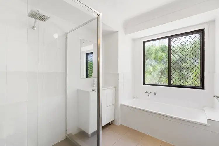 Sixth view of Homely house listing, 2 Salwood Place, Beenleigh QLD 4207