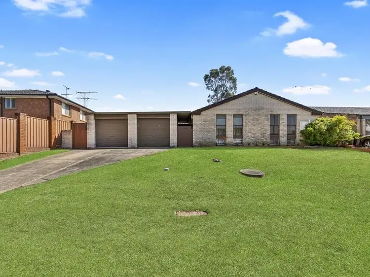 24 EXPLORERS Way, St Clair NSW 2759