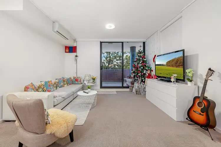 220/1 Vermont Crescent, Riverwood NSW 2210