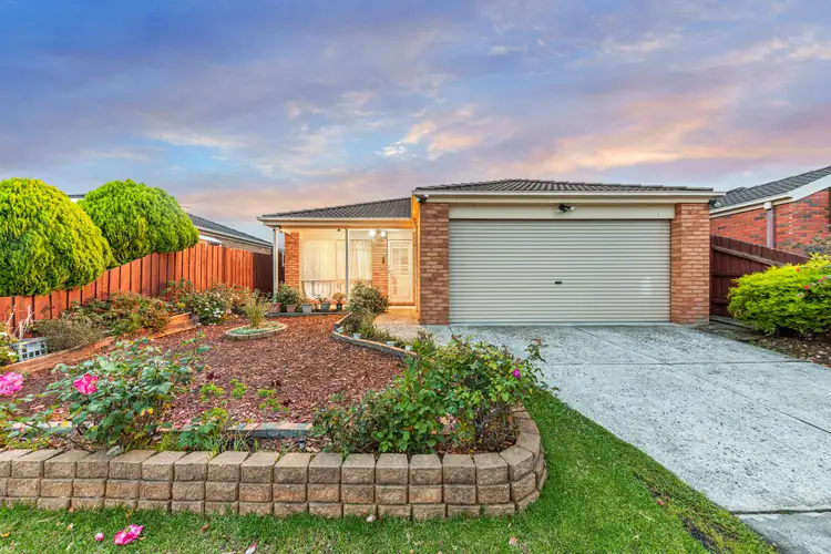 3 Sir Thomas Drive, Pakenham VIC 3810