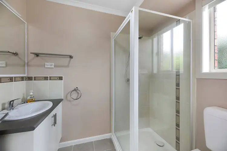 Sixth view of Homely house listing, 19 Springwater Drive, Drouin VIC 3818